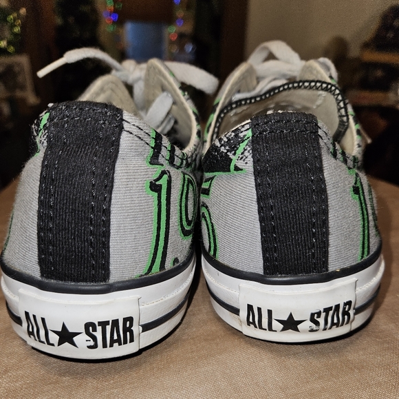 Converse All Star World Tour 1985 Sneakers size 9 women, with Iridescent stars - Picture 2 of 7